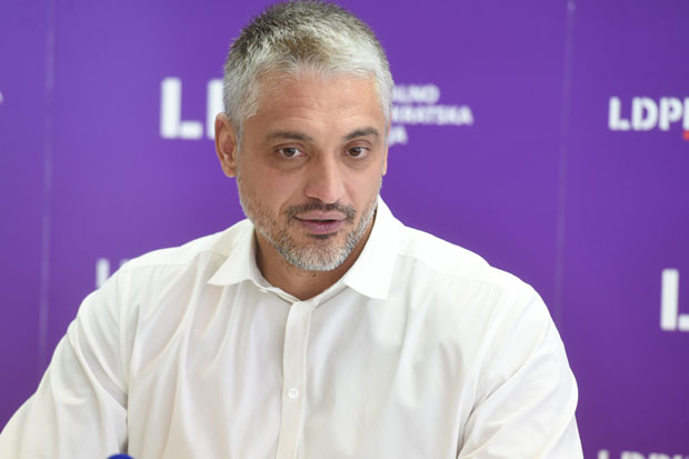 Чедомир Јовановић: Неискусни нуде бојкот избора